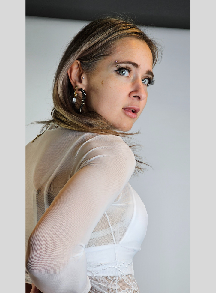 Long sleeve blouse with transparences