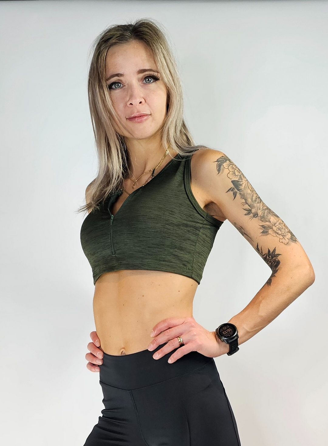 Suplex top with zipper