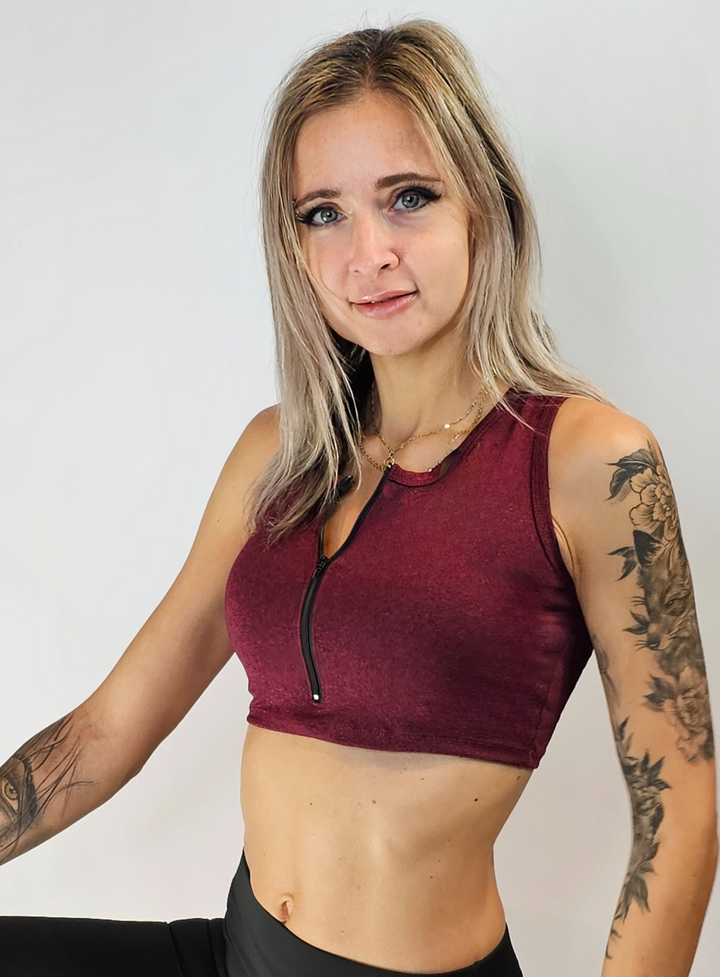 Suplex top with zipper